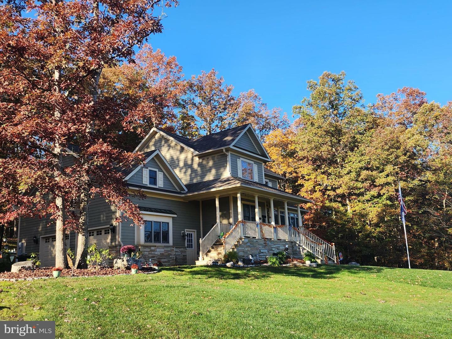 Property Photo:  102 S Lakewood Drive  WV 26753 