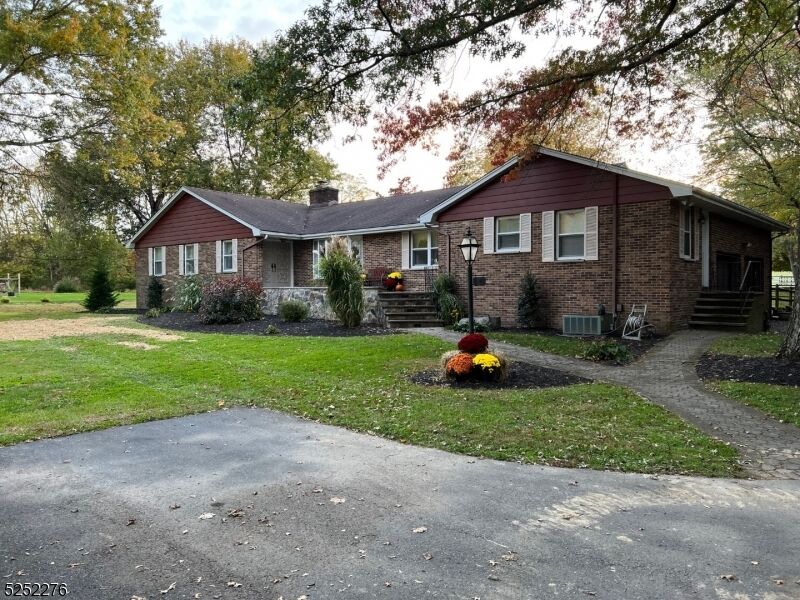 Property Photo:  9 Cobblewood Rd  NJ 07825 