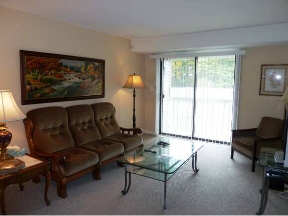 Property Photo:  4 Roedean Dr.u206  NH 03063 