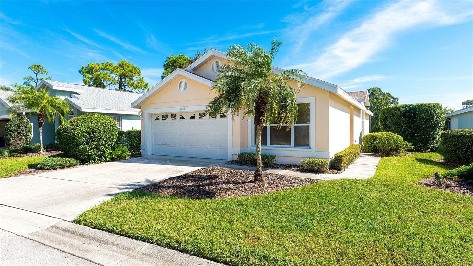 7496 Eleanor Circle 76  Sarasota FL 34243 photo