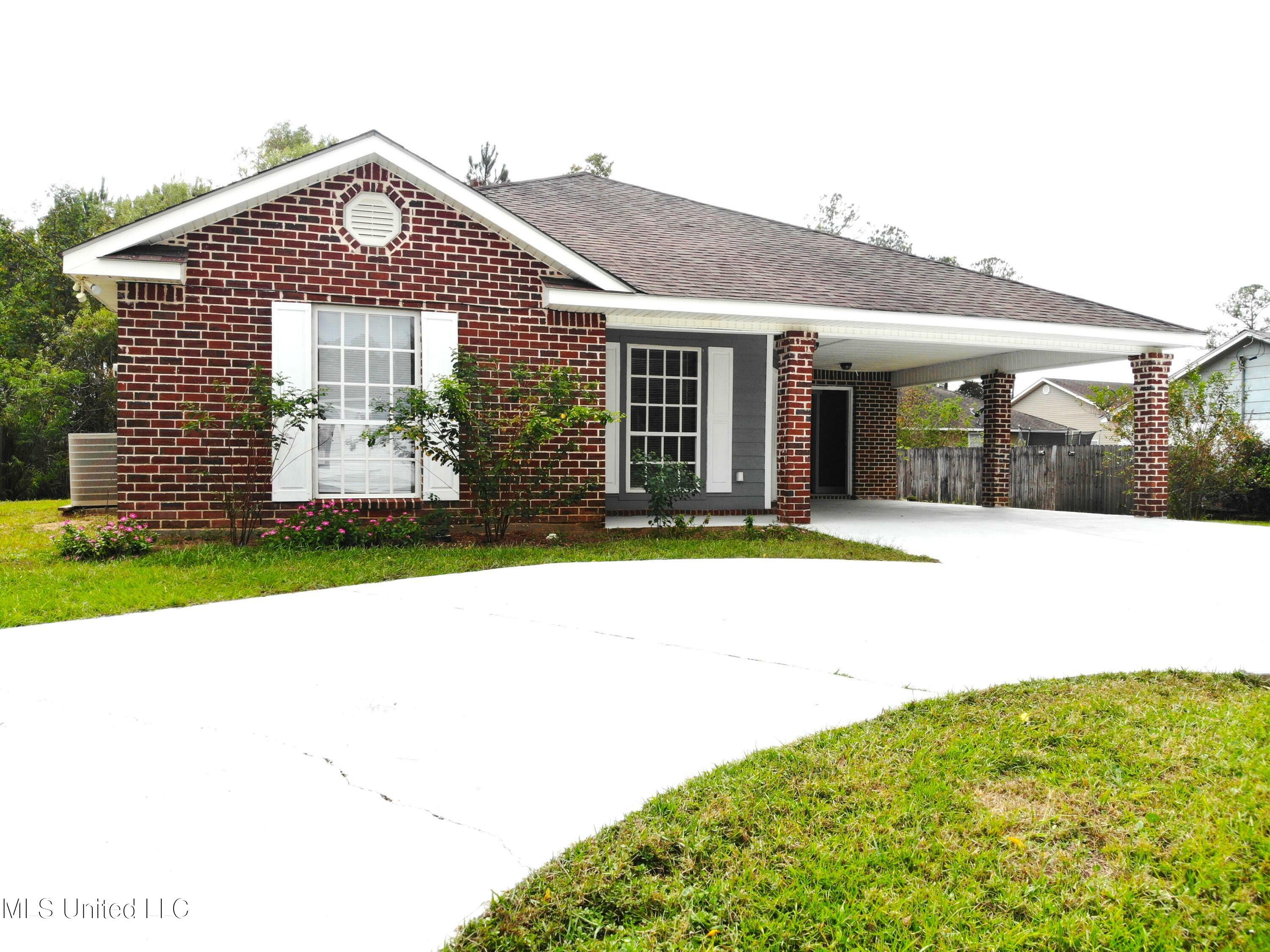 Property Photo:  227 Dogwood Street  MS 39576 