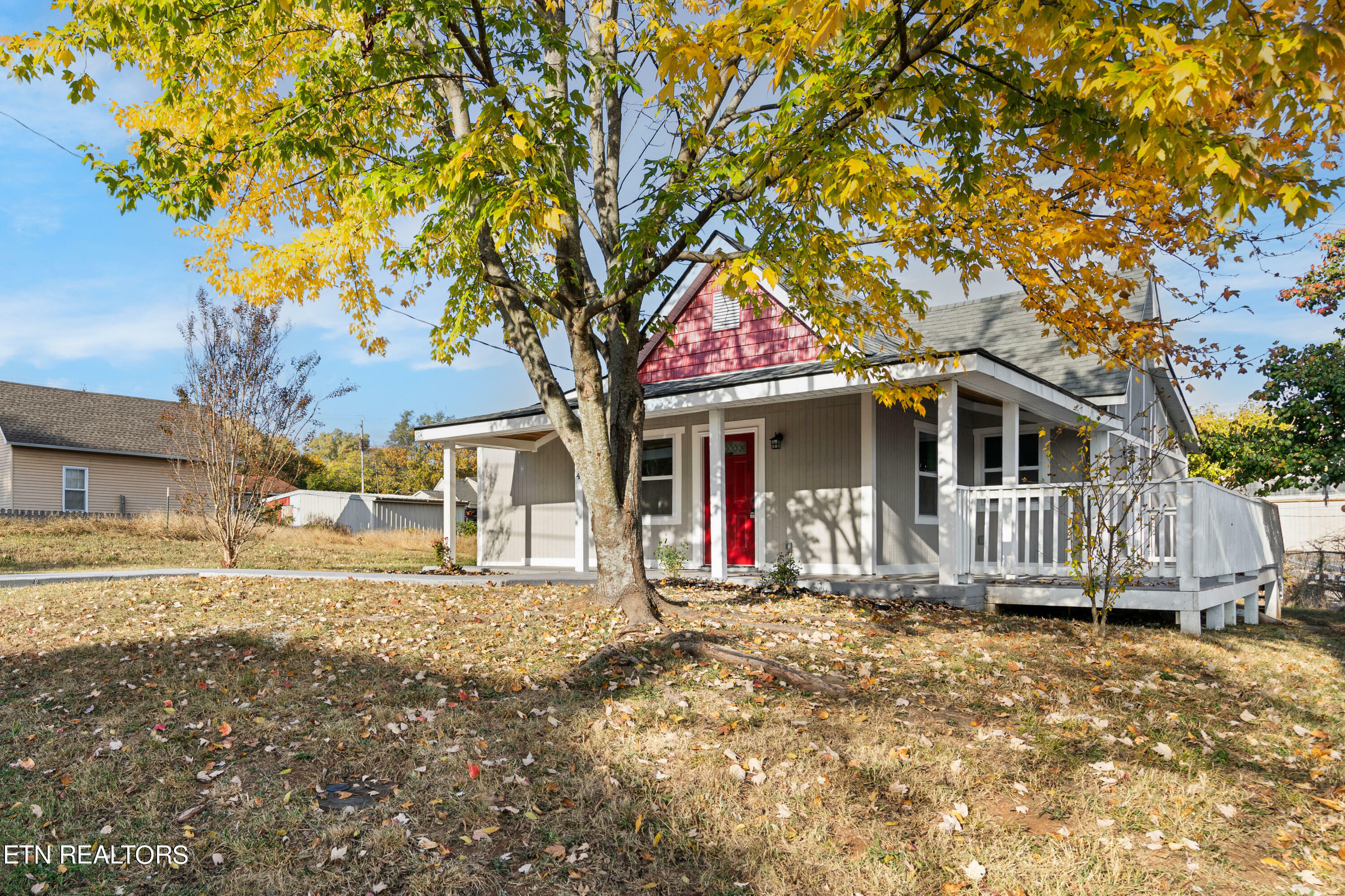 Property Photo:  1604 8th Ave  TN 37917 