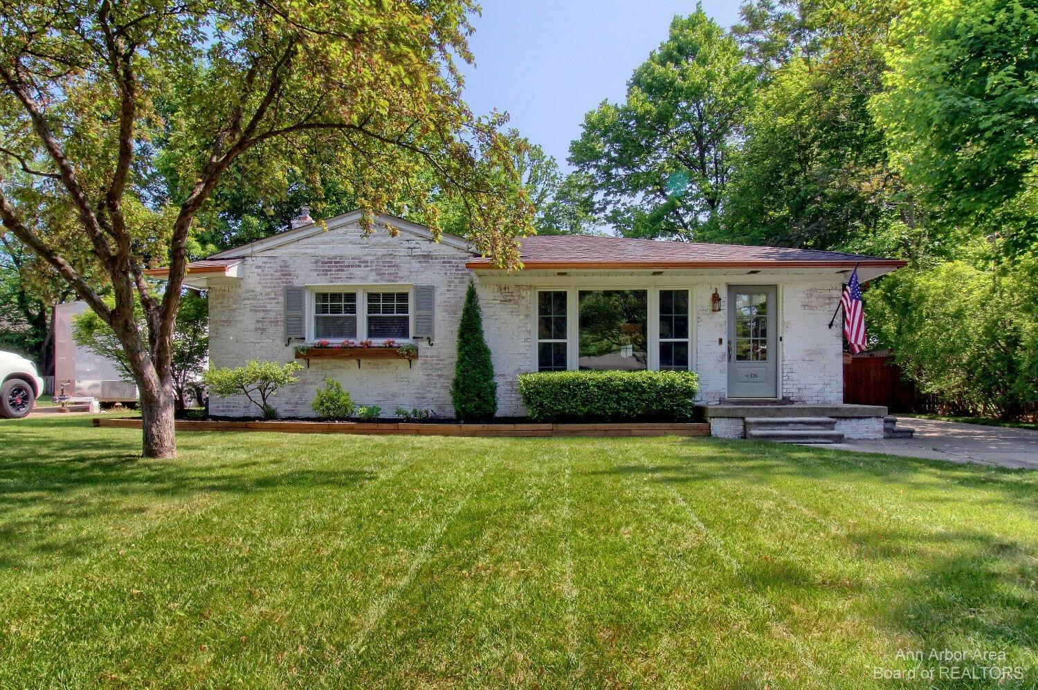 Property Photo:  126 Pleasant Ridge Drive  MI 48176 