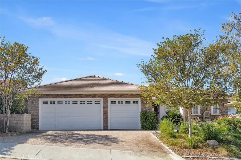 Property Photo:  22451 Loch Lomond Drive  CA 92587 