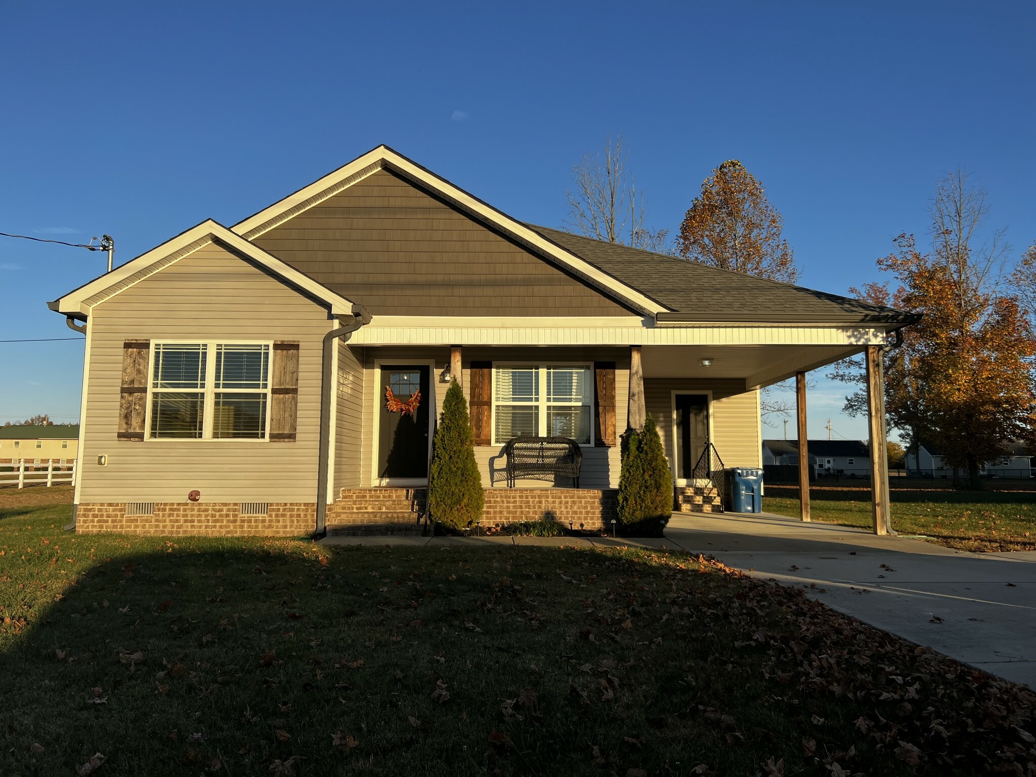 Property Photo:  215 Ester Ln  TN 37355 