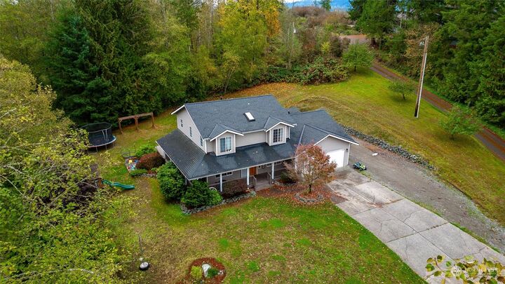 Property Photo: 1023 Alderwood Lane WA 98284