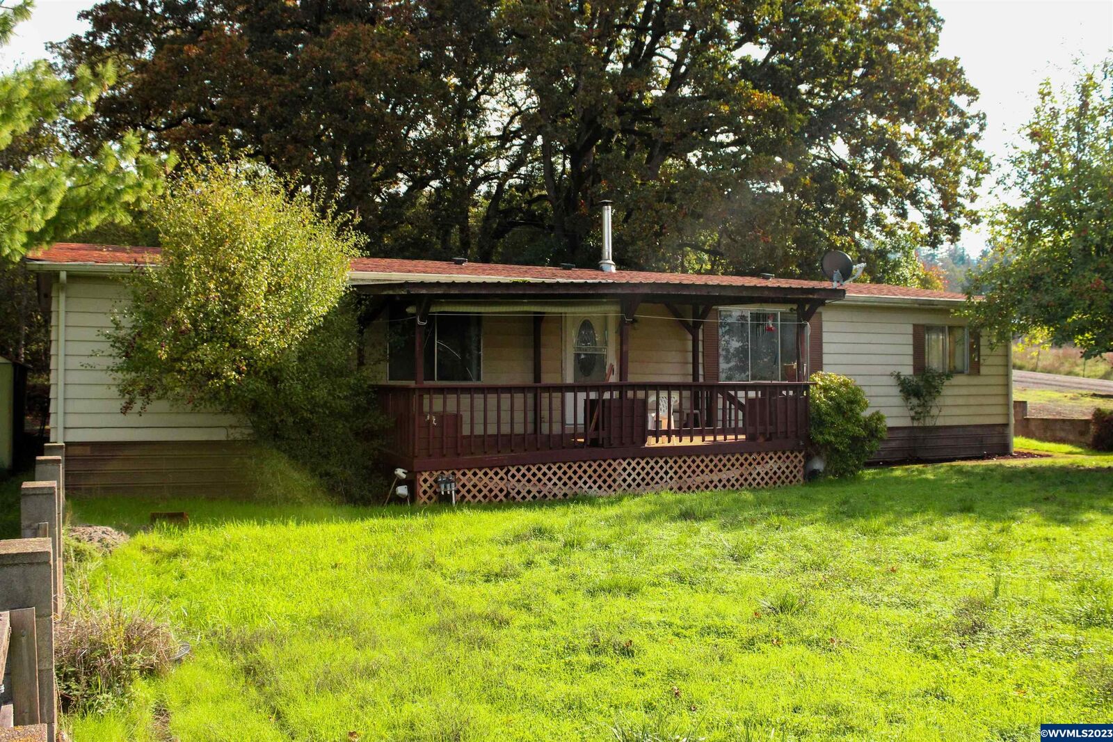 Property Photo: 35195 Oak View Dr OR 97327
