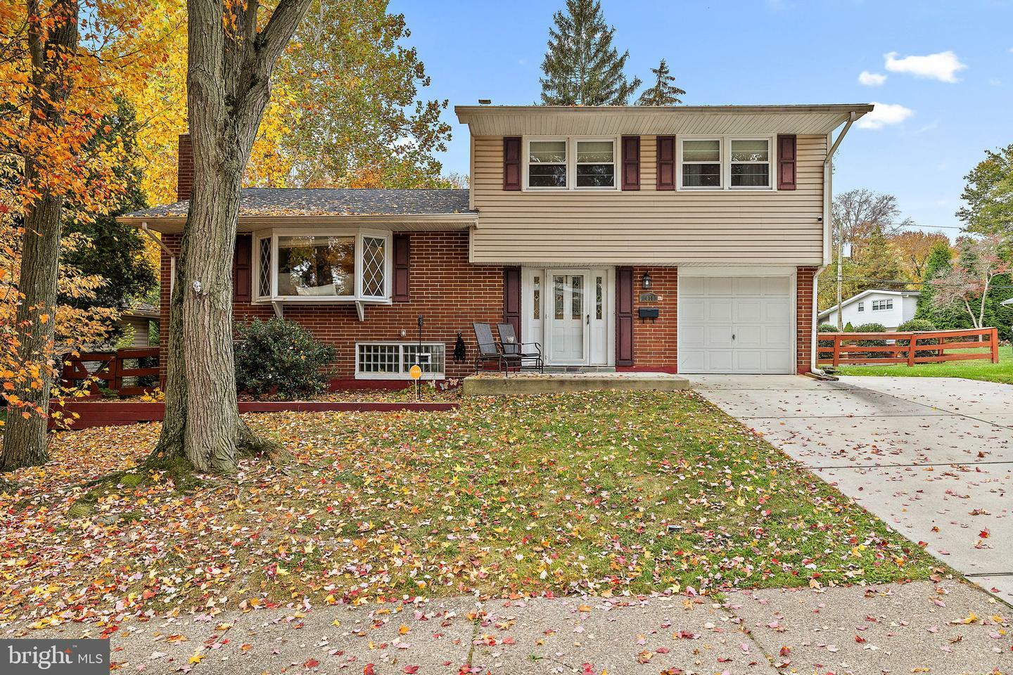 Property Photo: 1410 Drake Road DE 19803