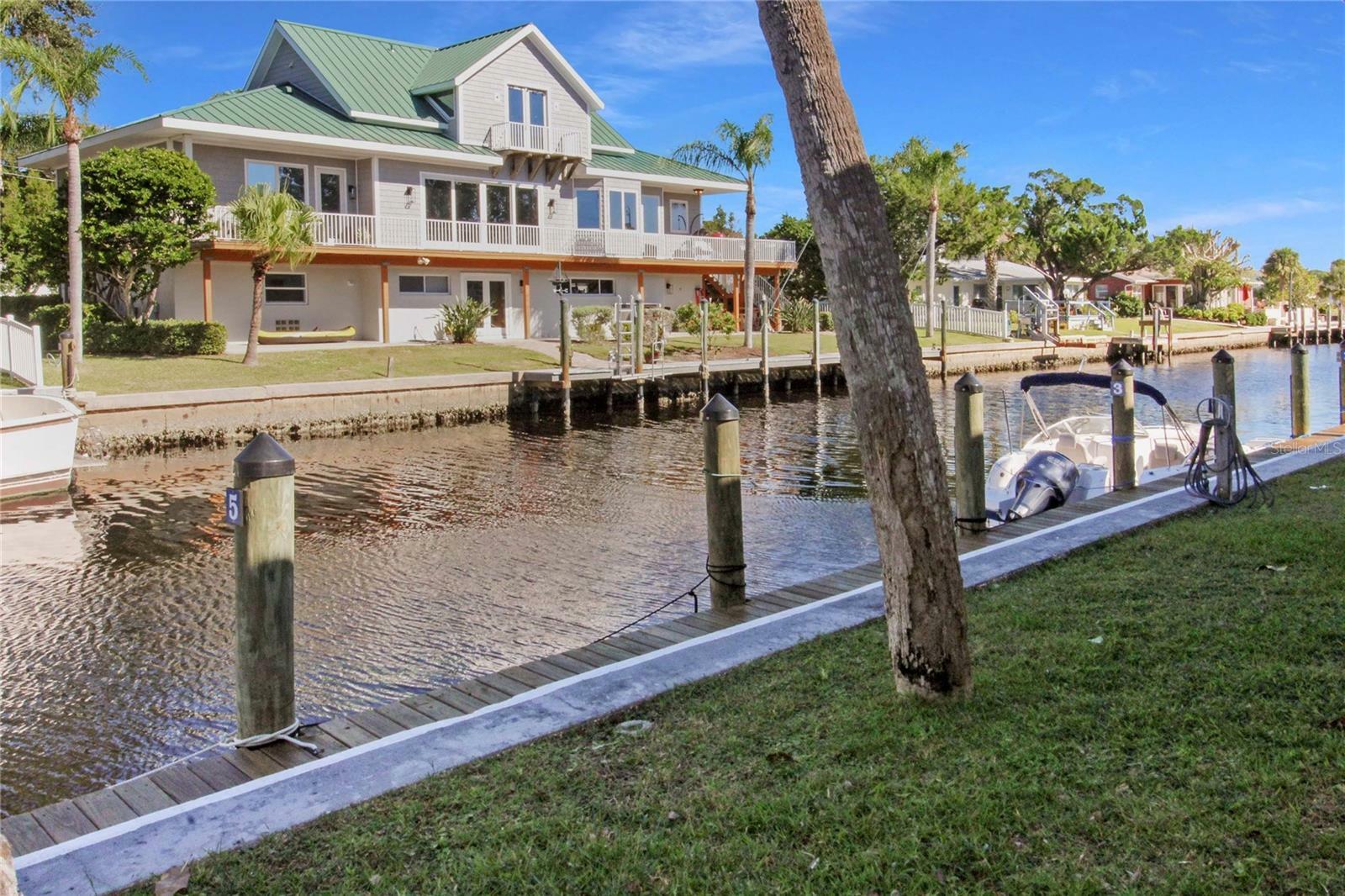 Property Photo:  902 Gibbs Rd 183  FL 34285 