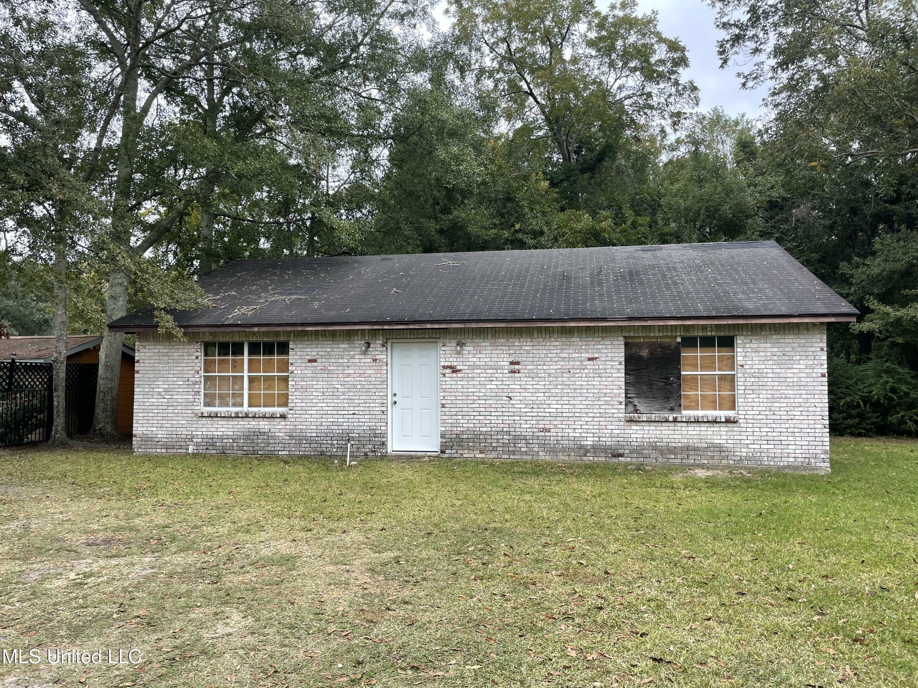 Property Photo:  5031 Elder Street  MS 39563 