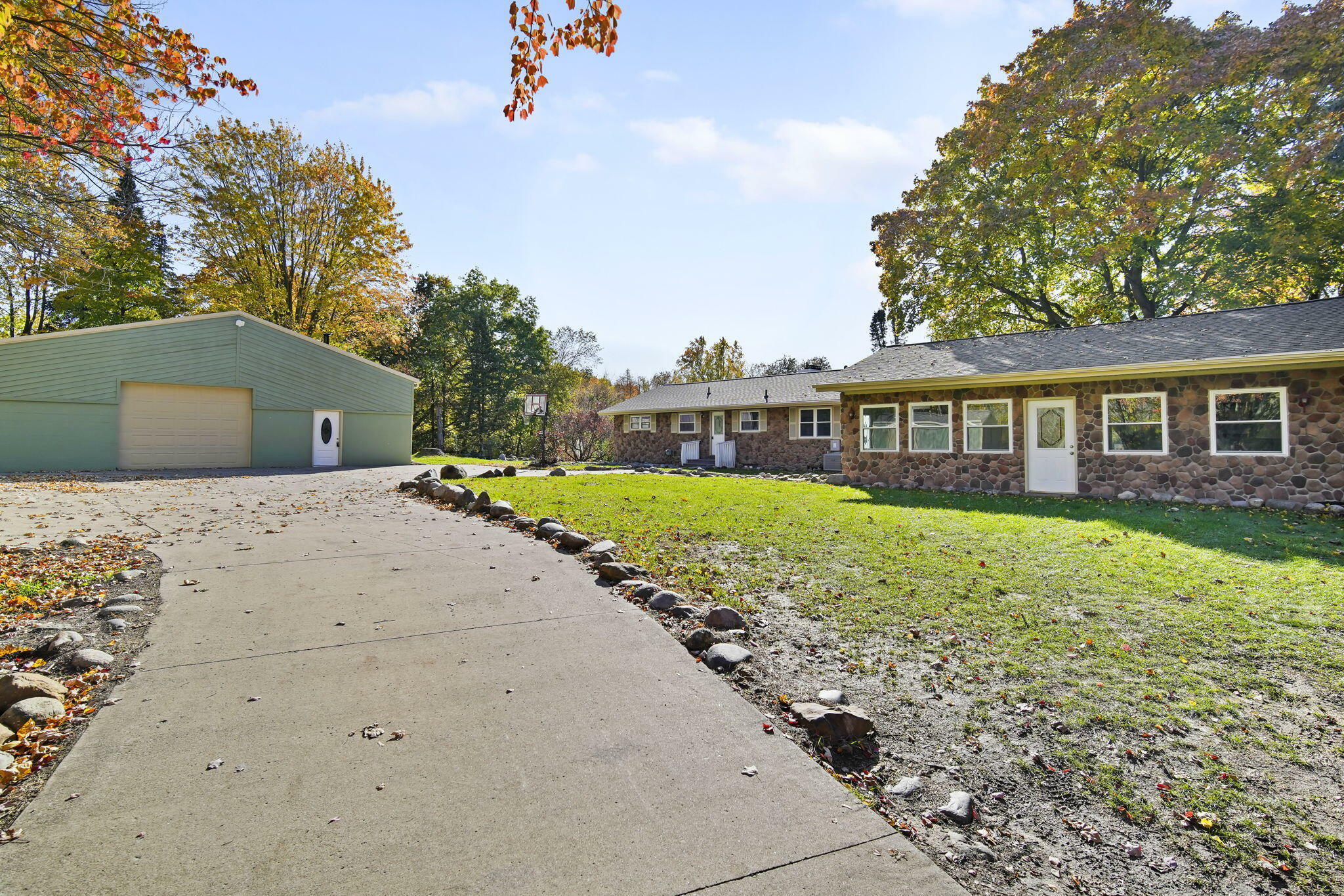 Property Photo:  4601 Lansing Avenue  MI 49201 