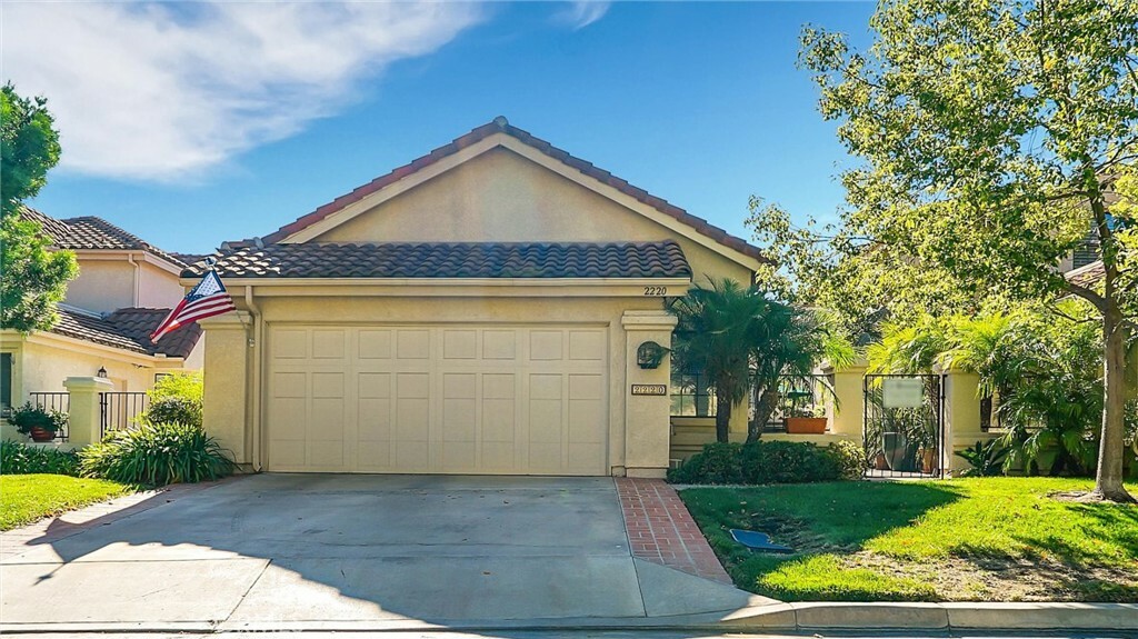 Property Photo:  2220 Vista Valley Lane  CA 92084 