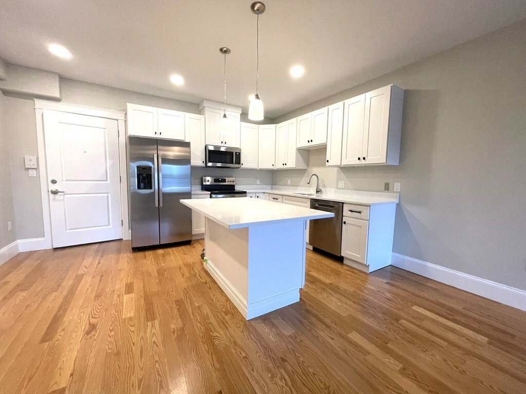 Property Photo: 138 Eastern Ave 5 MA 02148