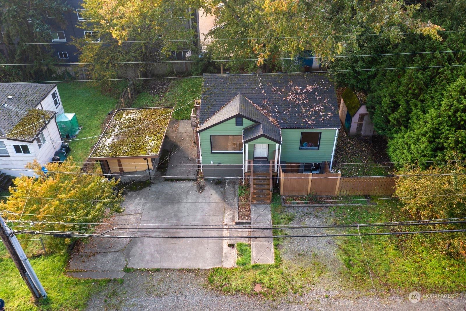 Property Photo: 917 NE 115th Street WA 98125