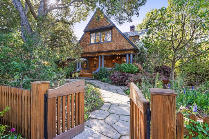 Property Photo: 535 Kingsley Avenue CA 94301
