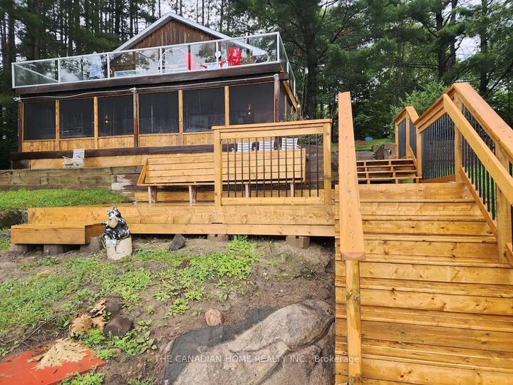 6 bed McKellar home for sale 92 McKellar Lake Rd, McKellar, ON P0G1C0