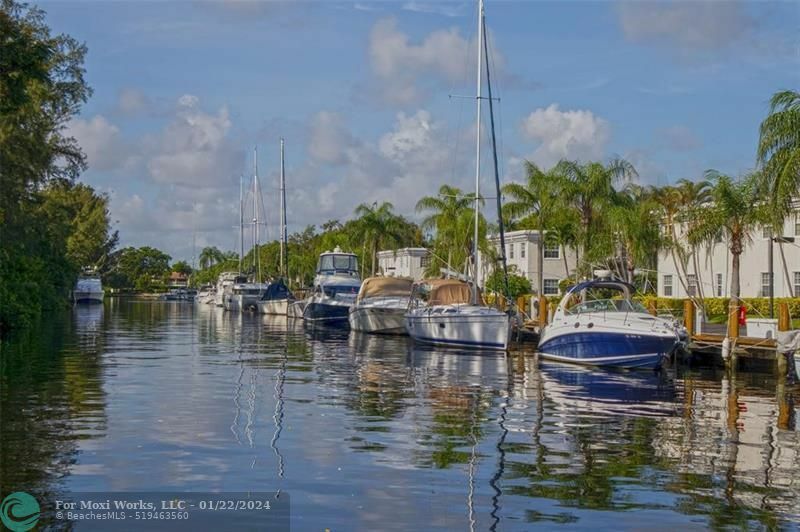 Property Photo:  6505 W Bay Club Dr 1  FL 33308 