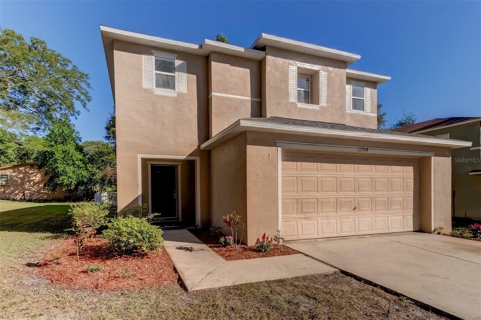 Property Photo:  11704 Mango Groves Boulevard  FL 33584 