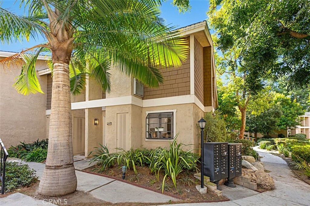 Property Photo:  208 Pineview  CA 92620 