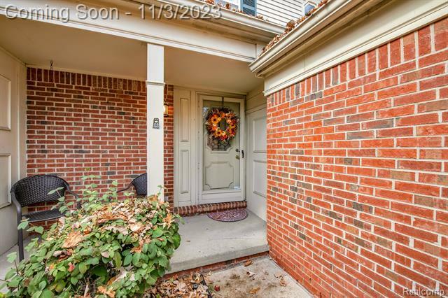 Property Photo:  7674 Rivergate Drive  MI 48185 