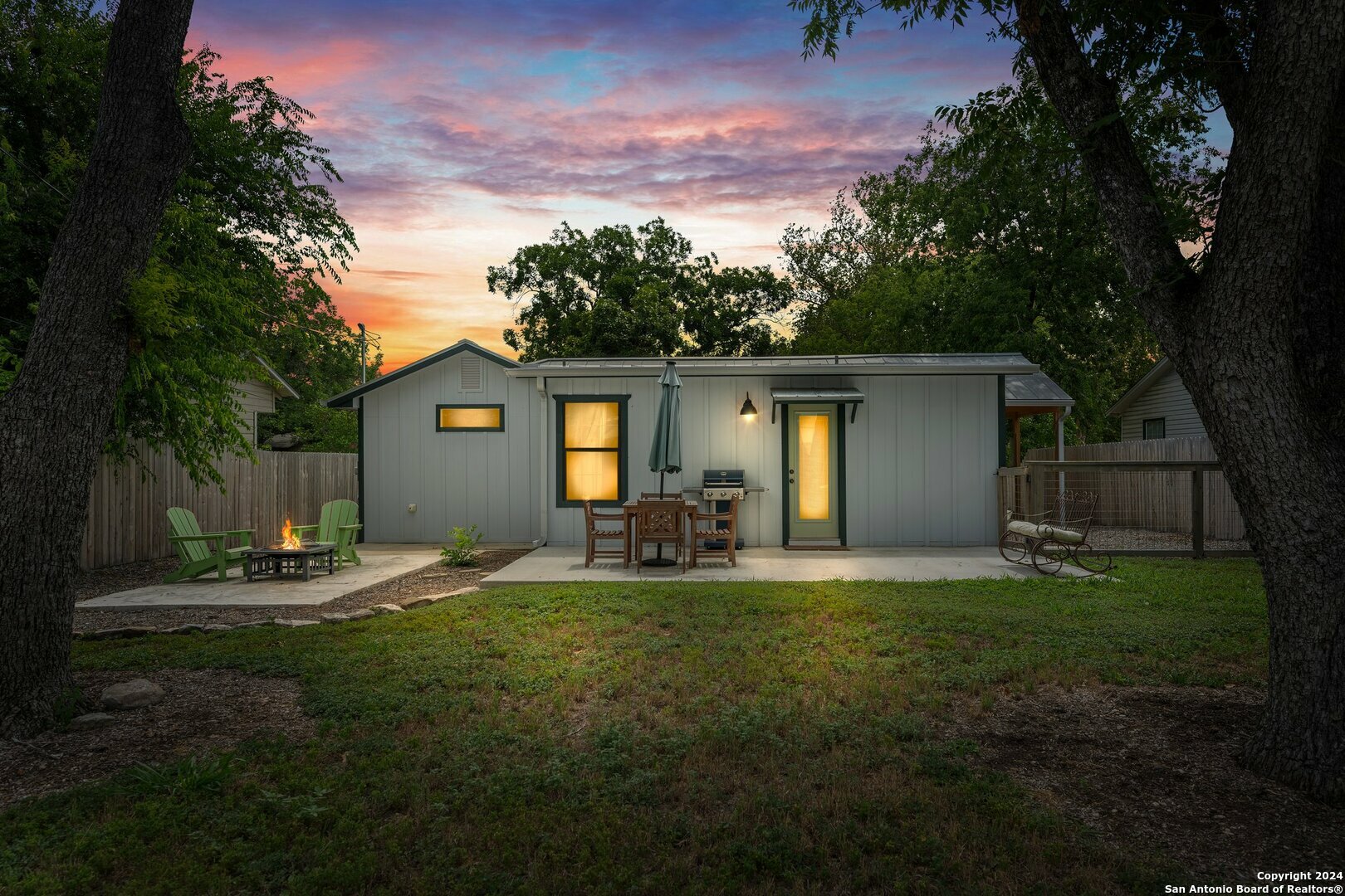 Property Photo:  606 Harper St  TX 78028 