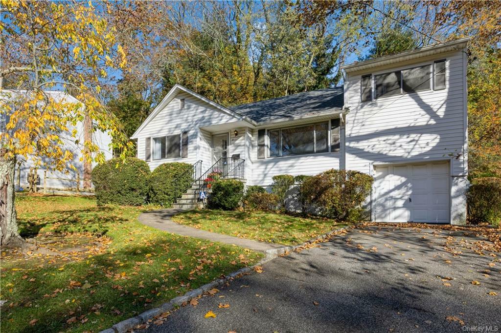 Property Photo:  11 Crossbar Road  NY 10706 