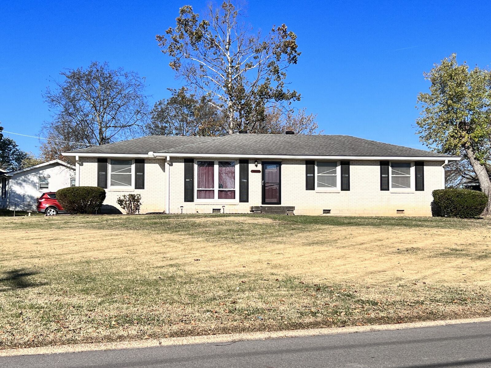 Property Photo:  111 Lucinda Ln  TN 37075 