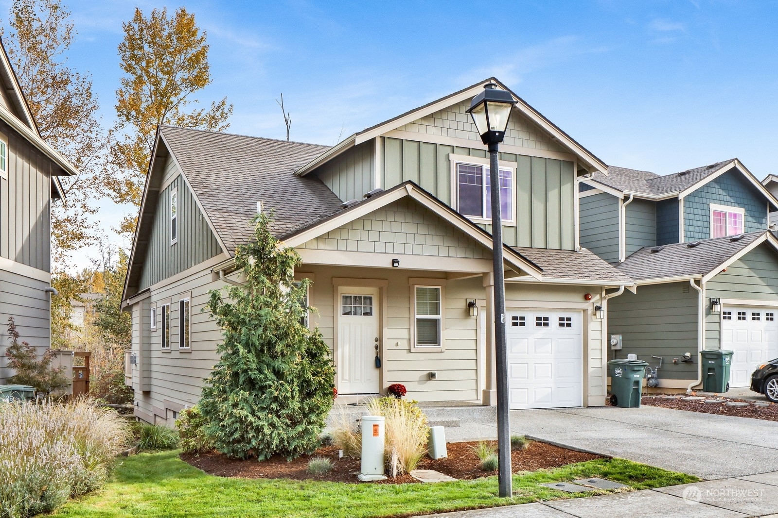 Property Photo: 4334 Indigo Lane 33 WA 98226
