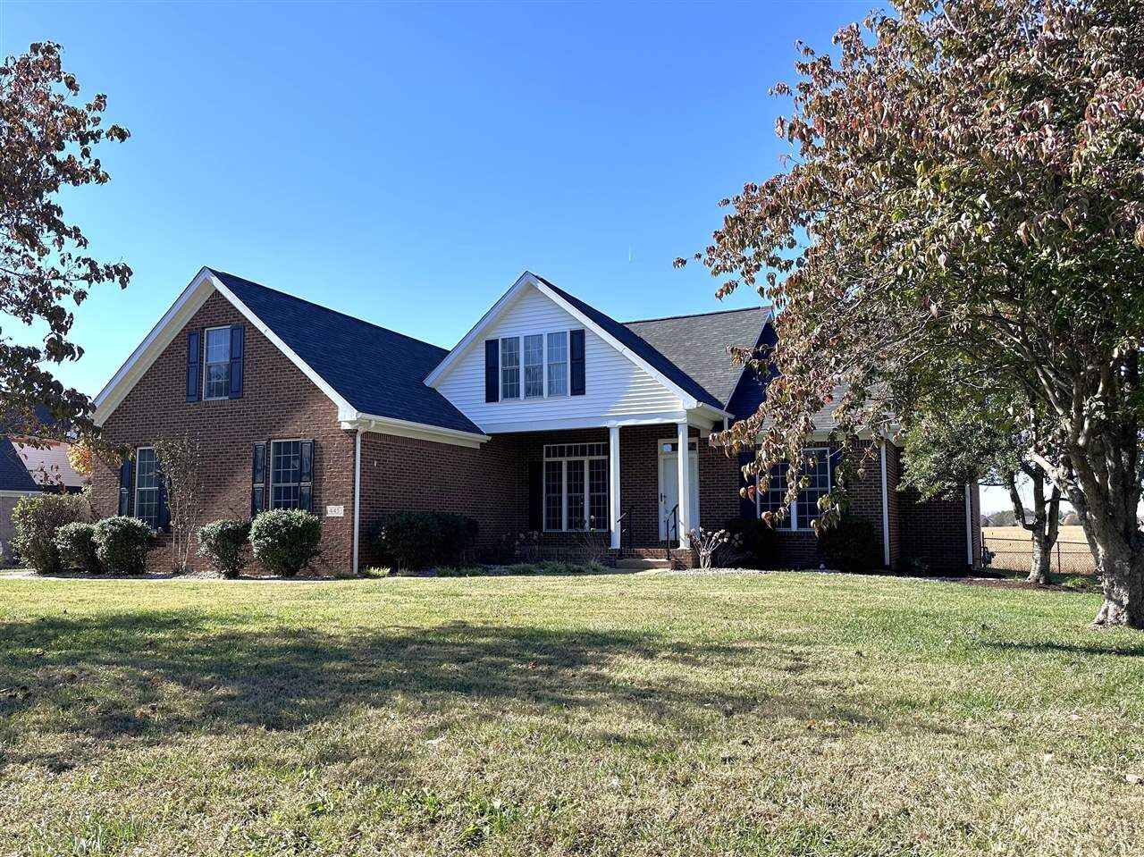 Property Photo: 445 Golfview Way KY 42104