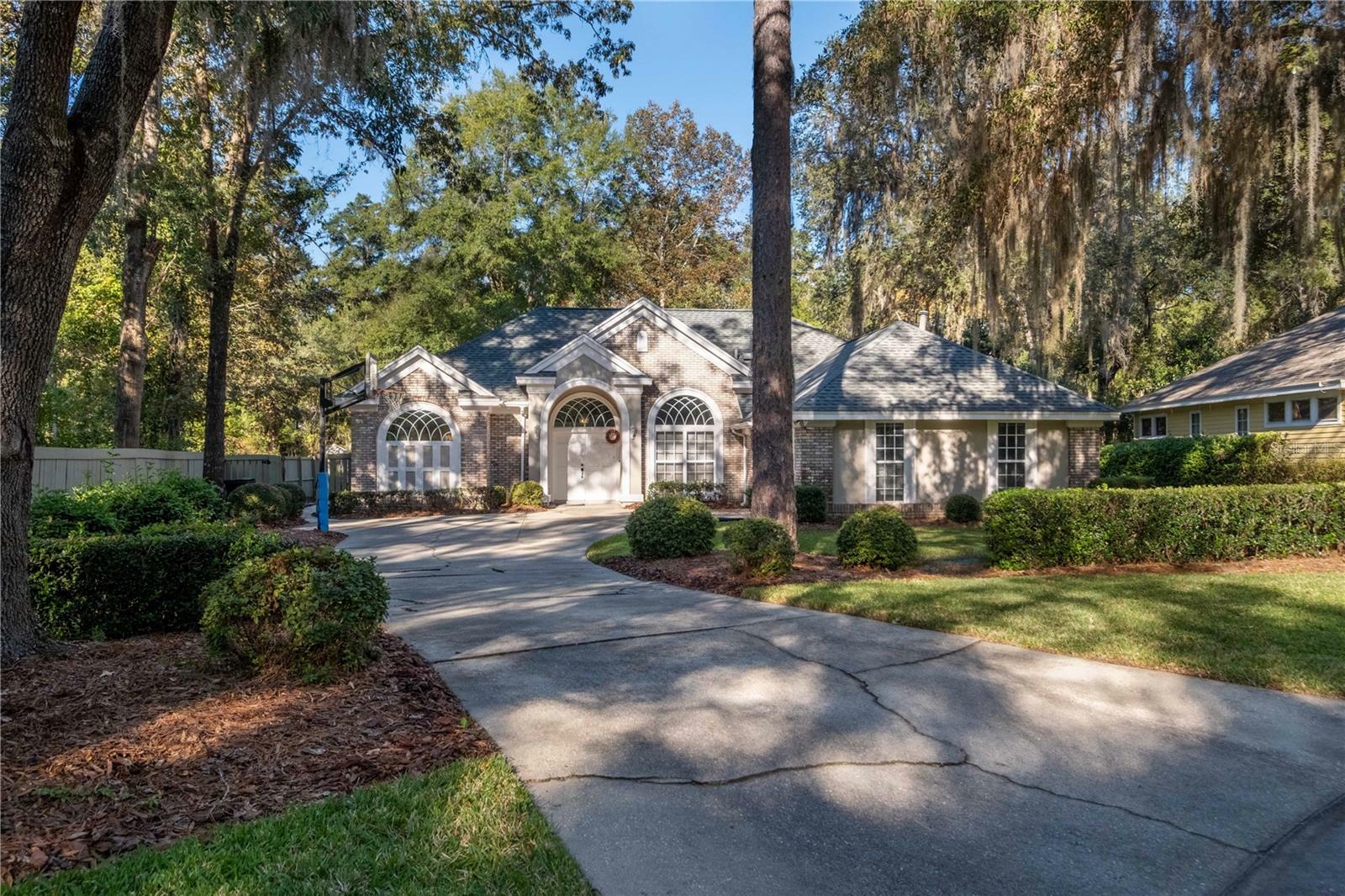 Property Photo: 4450 SW 103rd Court FL 32608