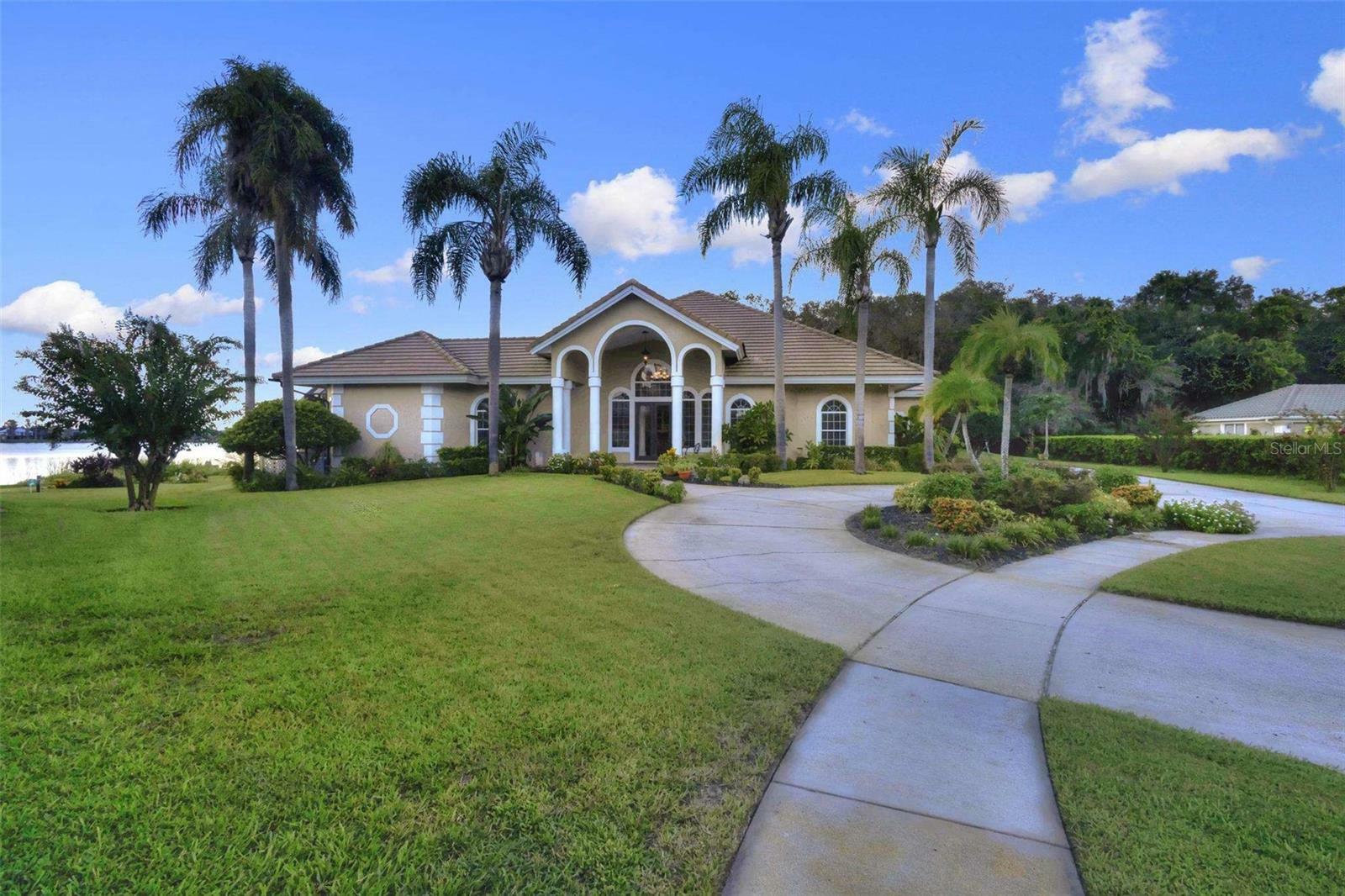 Property Photo:  1712 Lake Roberts Court  FL 34786 