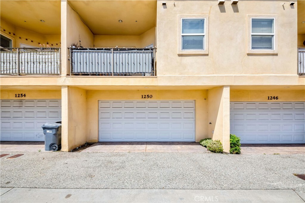 Property Photo:  1250 Engracia Avenue  CA 90501 