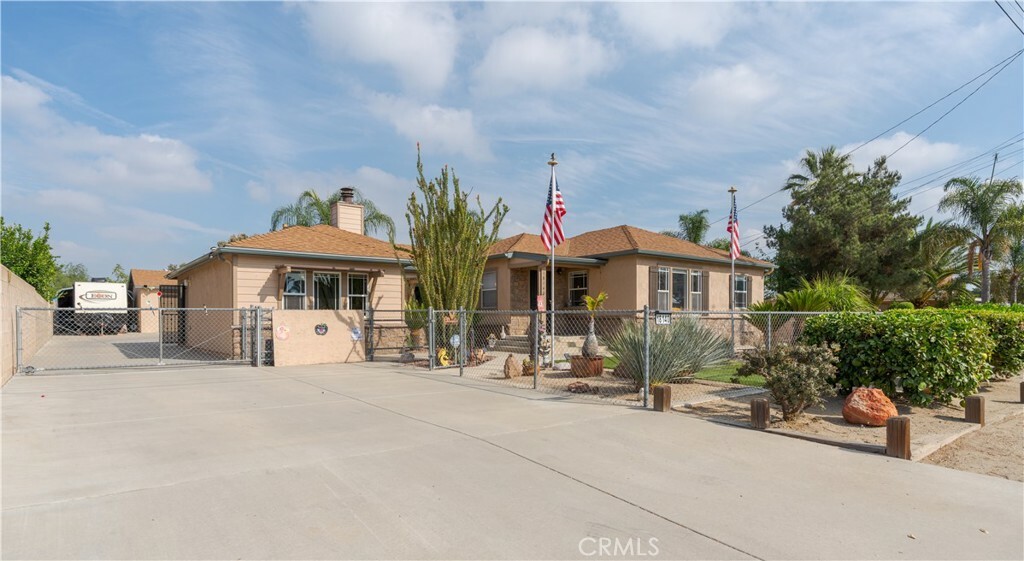 Property Photo:  18140 Marygold Avenue  CA 92316 