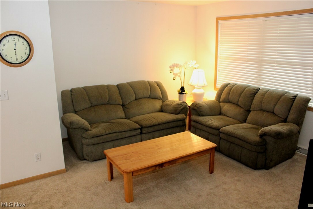 Property Photo:  615 West Street  OH 44446 