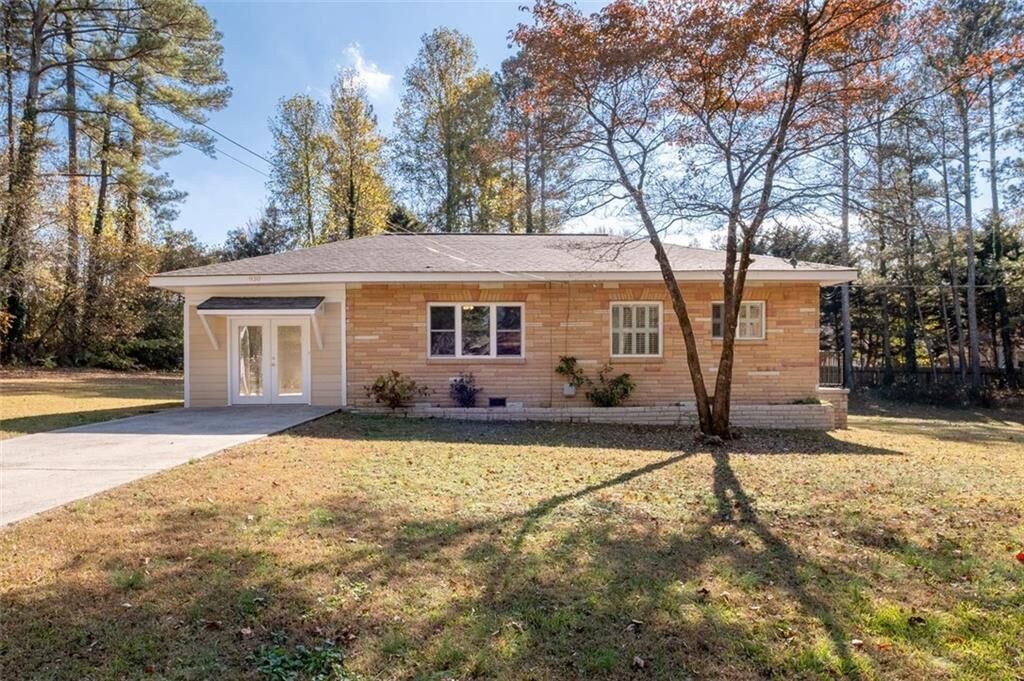 Property Photo: 930 Dover Street GA 30066