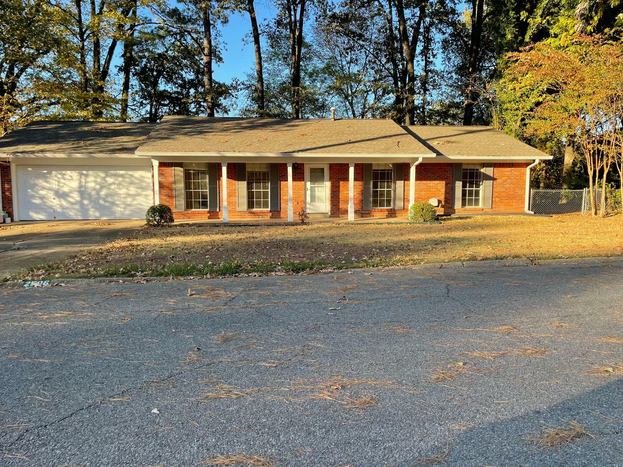 Property Photo: 2506 Pin Oak MS 39759