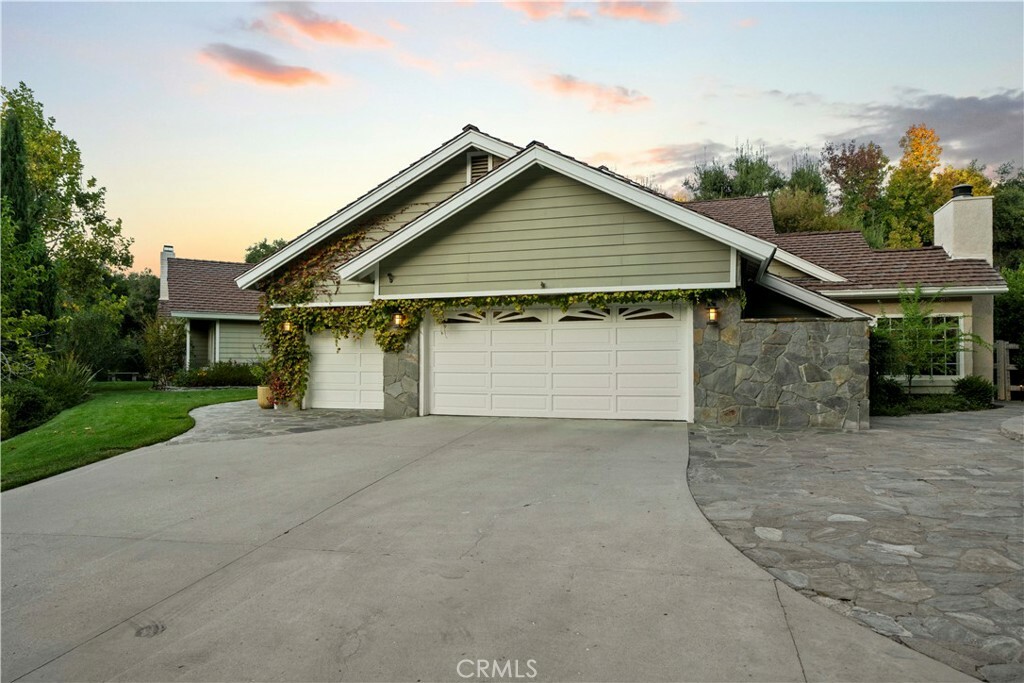 Property Photo:  15533 Saddleback Road  CA 91387 