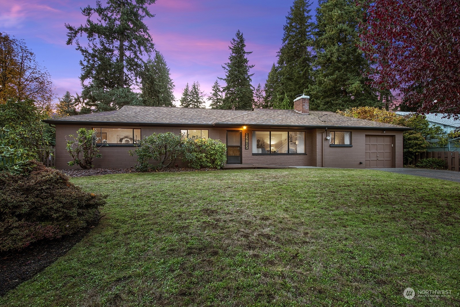 Property Photo:  16015 34th Avenue NE  WA 98155 