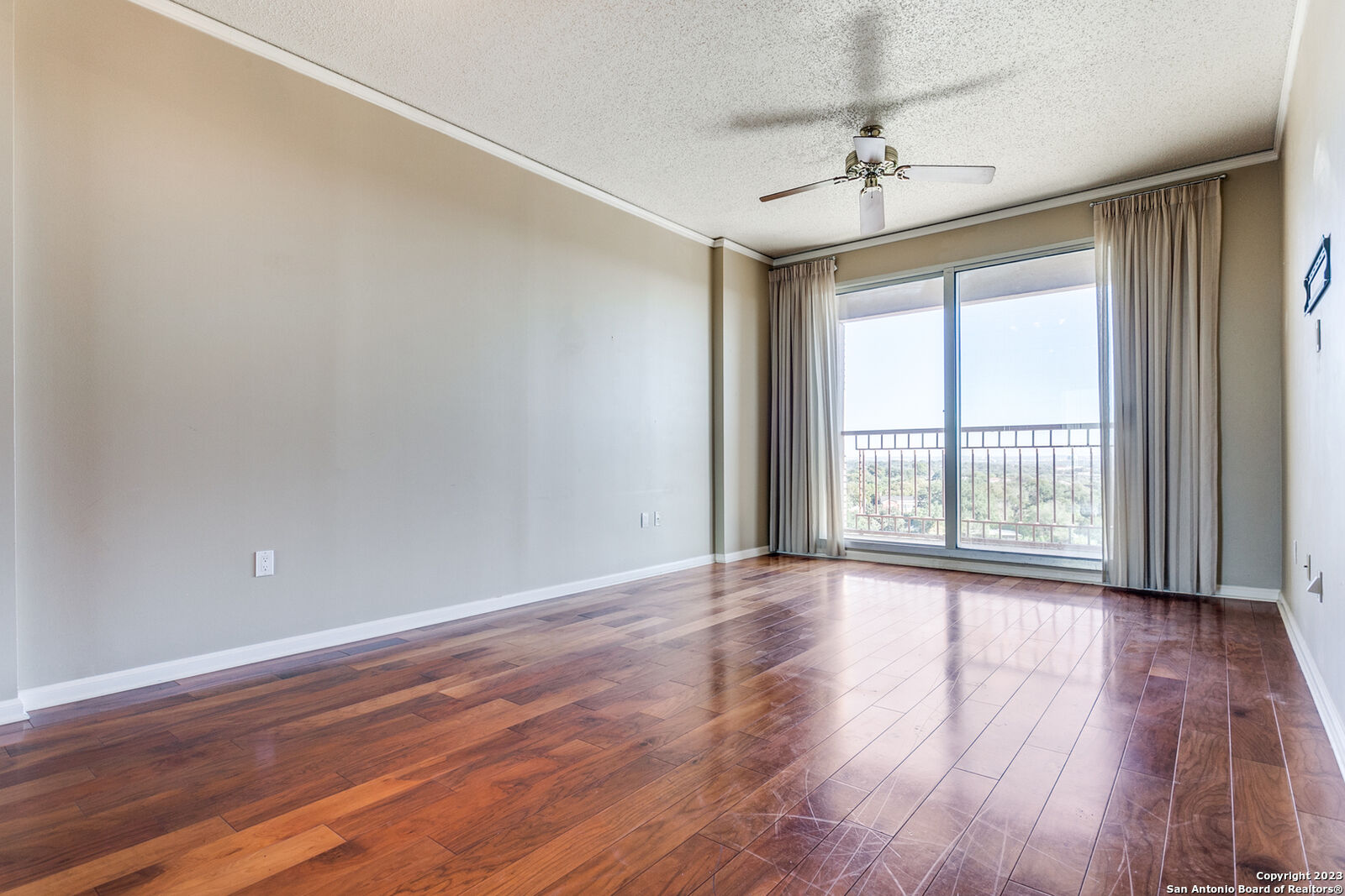 Property Photo: 1 Towers Park Ln 1004 TX 78209