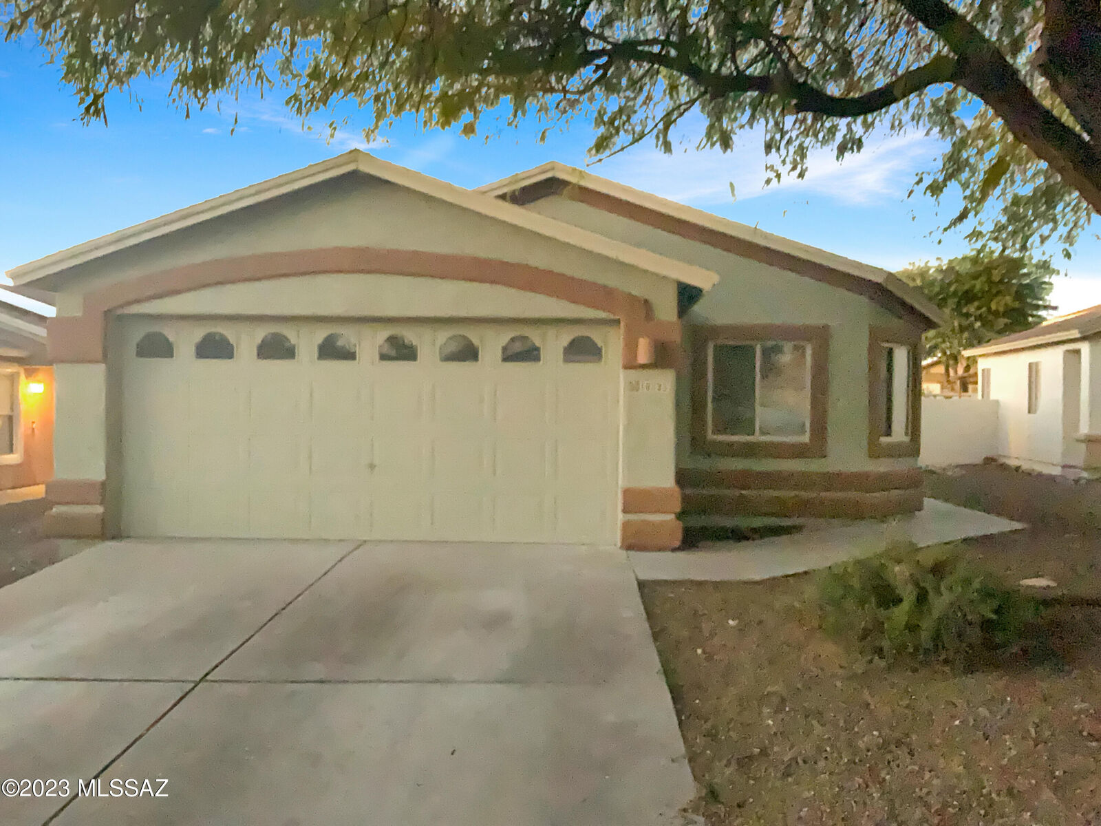 Property Photo: 10233 E Desert Mesa Drive AZ 85747
