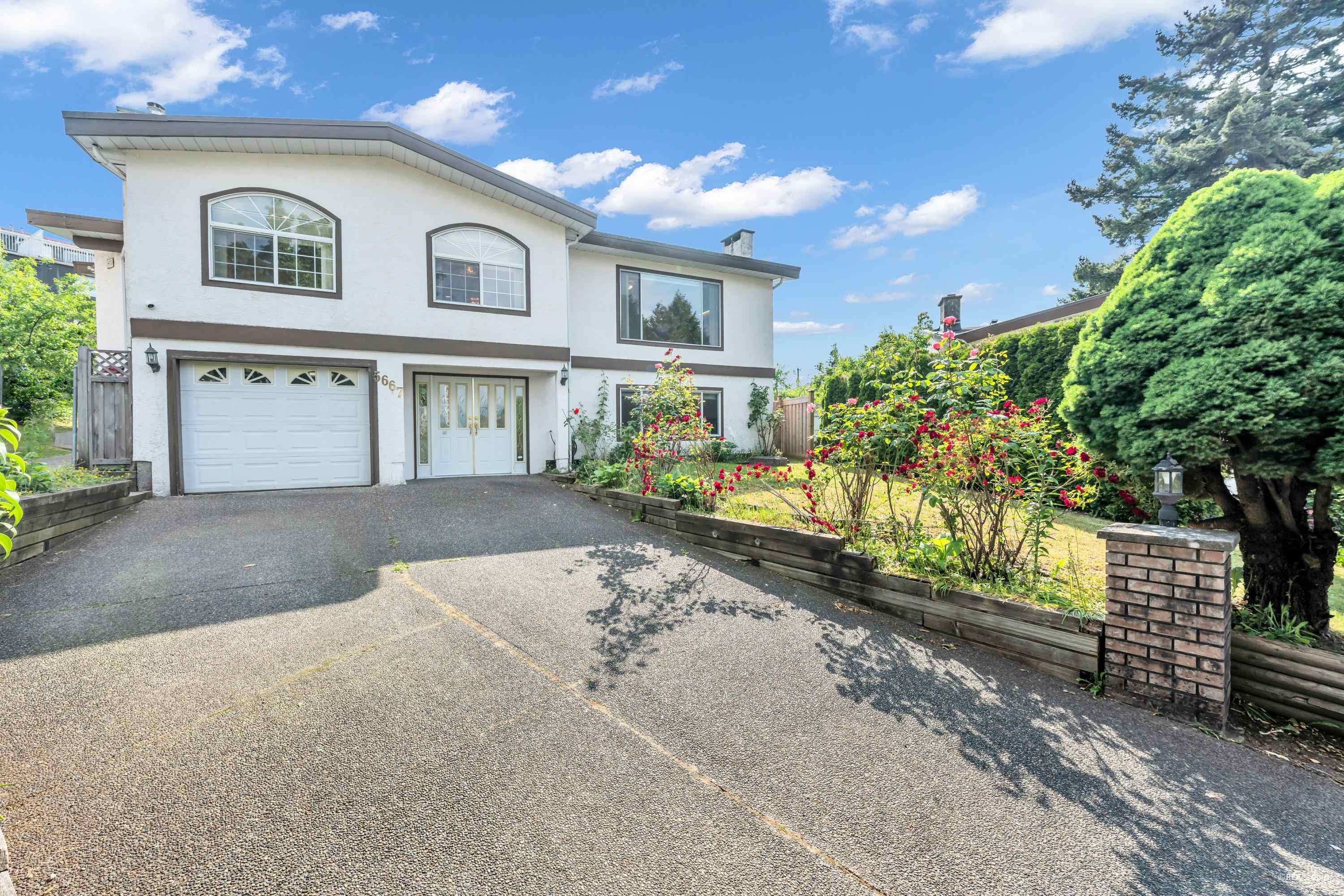 Property Photo: 5667 Oben Street BC V5R4P2