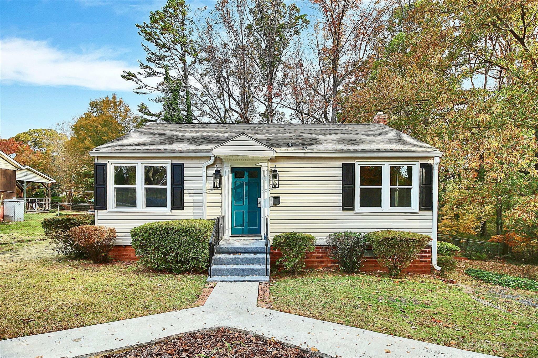 Property Photo:  105 Oak Street  SC 29715 