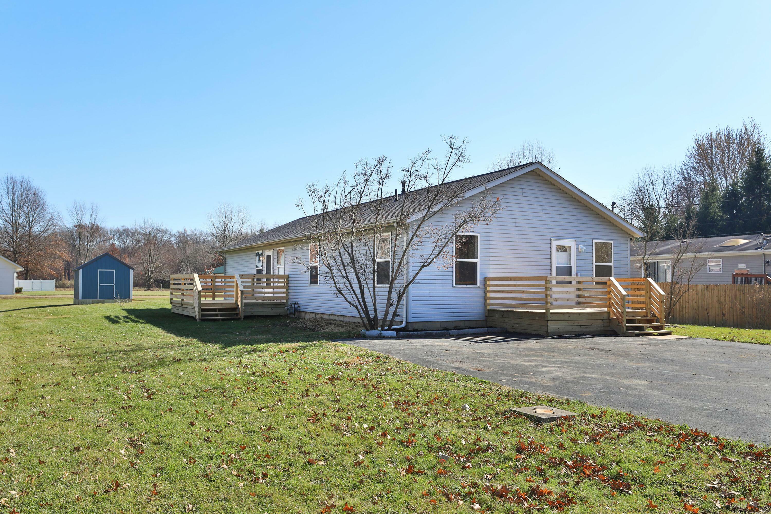 Property Photo:  9069 York Road SW  OH 43062 