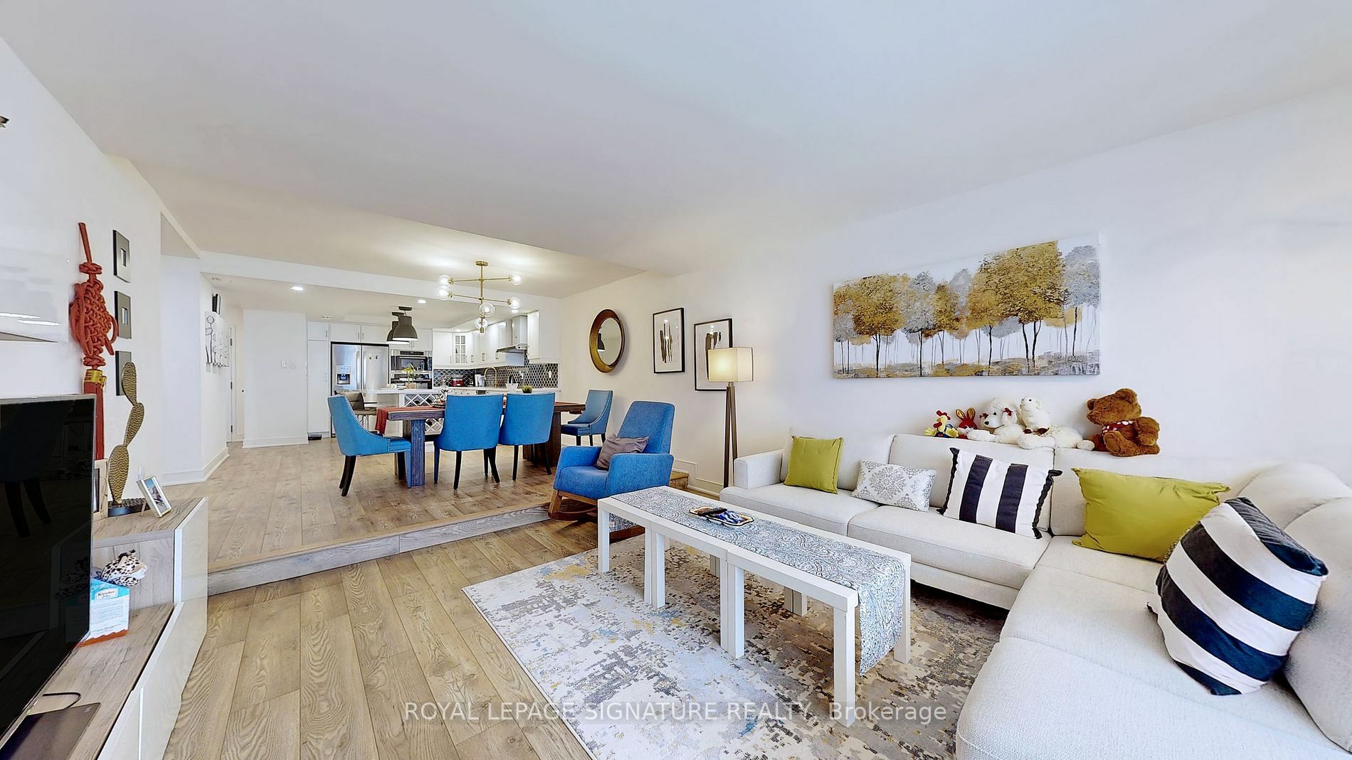 Property Photo: 131 Beecroft Ave 1505 ON M2N6G9