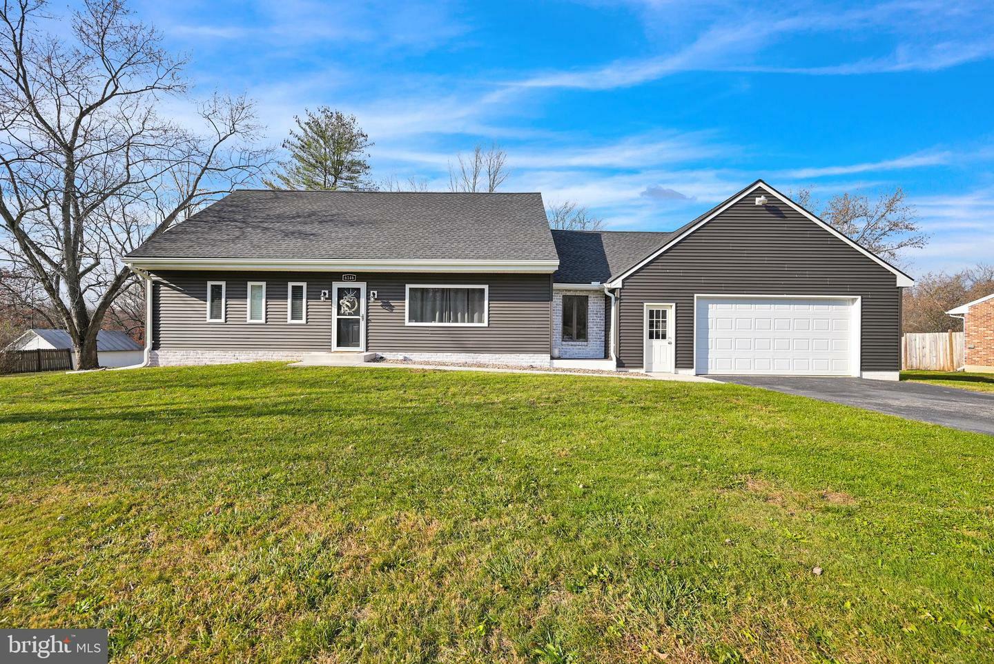 Property Photo: 6146 Pine Road PA 17364