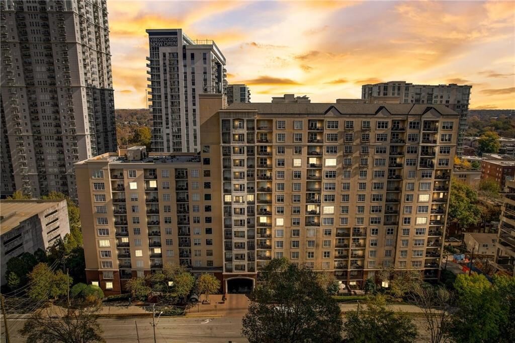 Property Photo:  1101 Juniper Street NE 910  GA 30309 