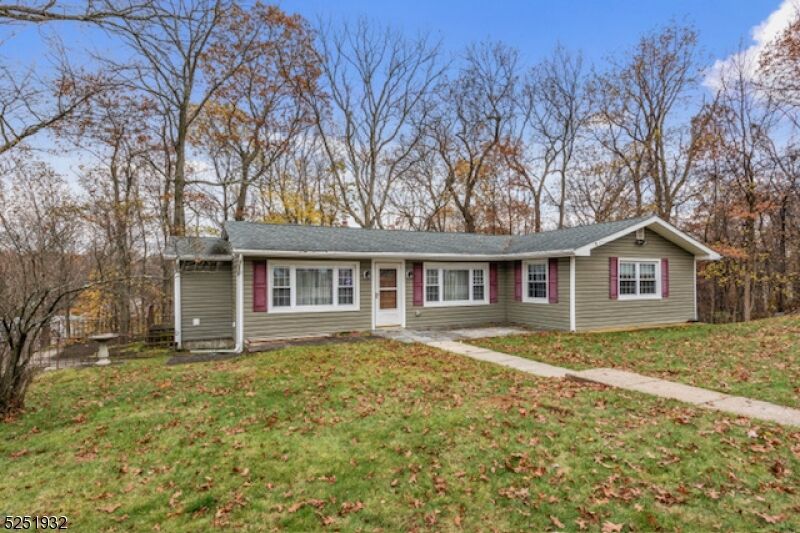 Property Photo:  215 Santa Fe Trl  NJ 07843 