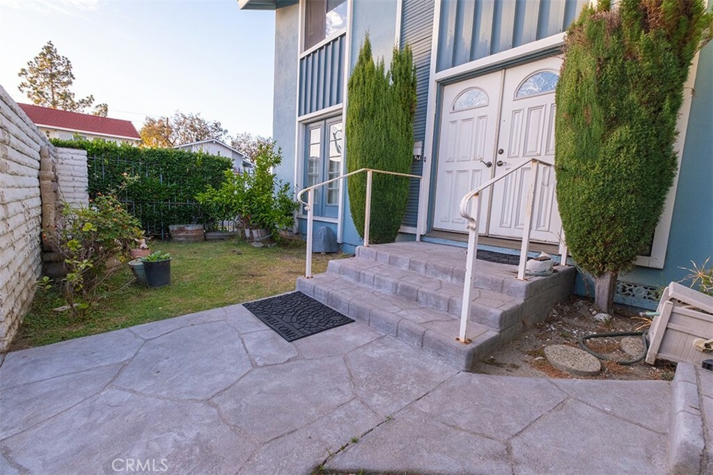 Property Photo: 12217 Eckleson Place CA 90703
