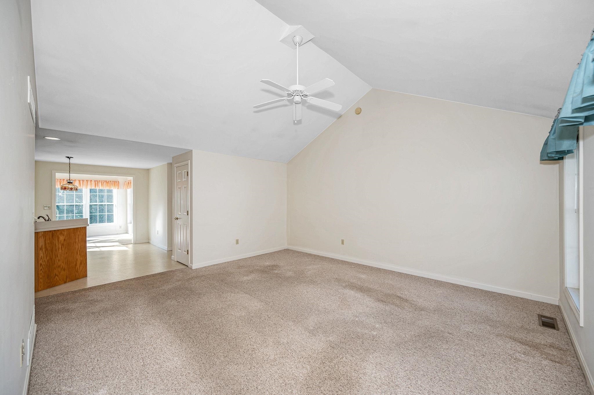 Property Photo:  10 Lexington Court  NH 03051 