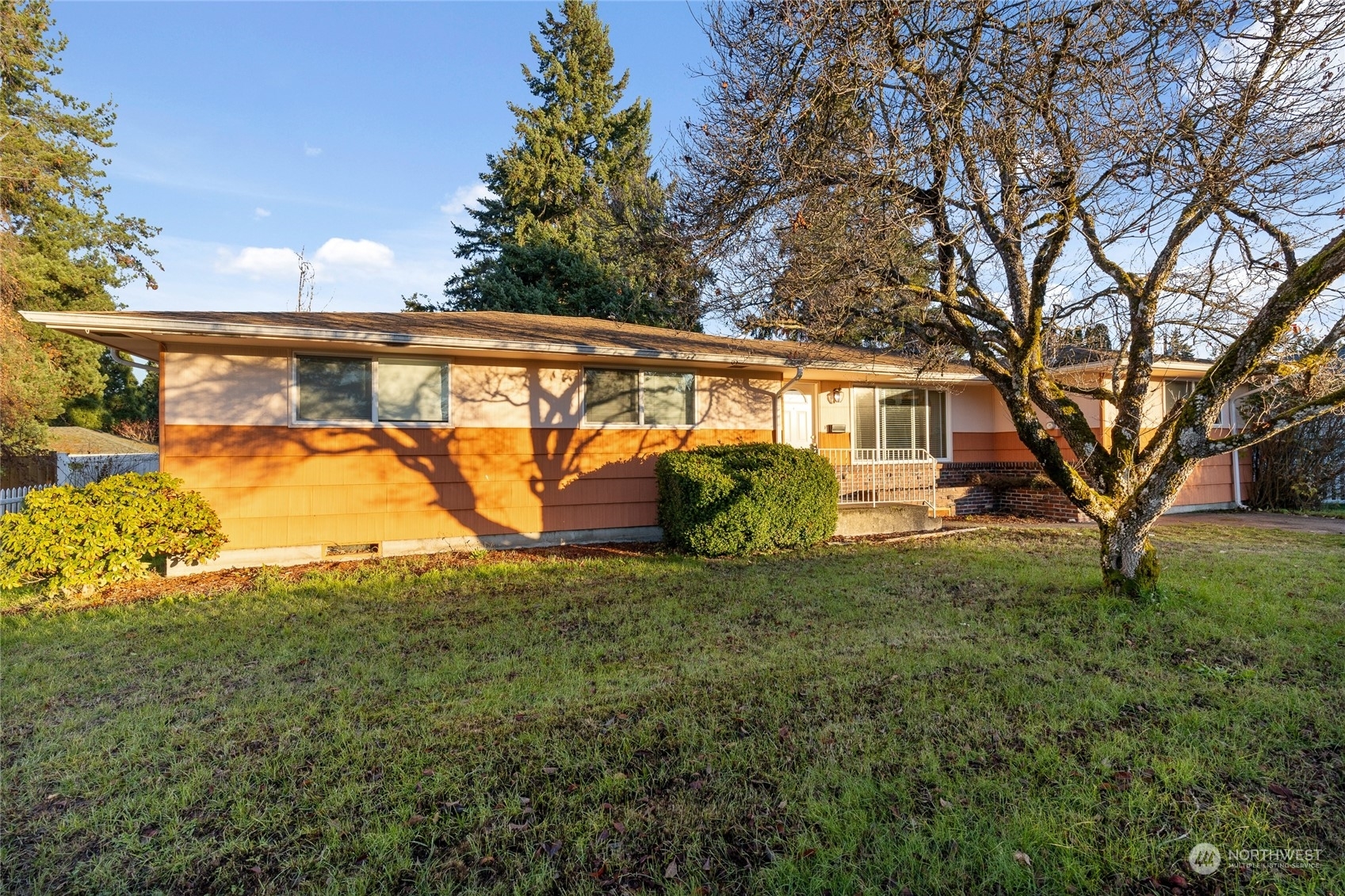 Property Photo: 13815 Park Avenue S WA 98444